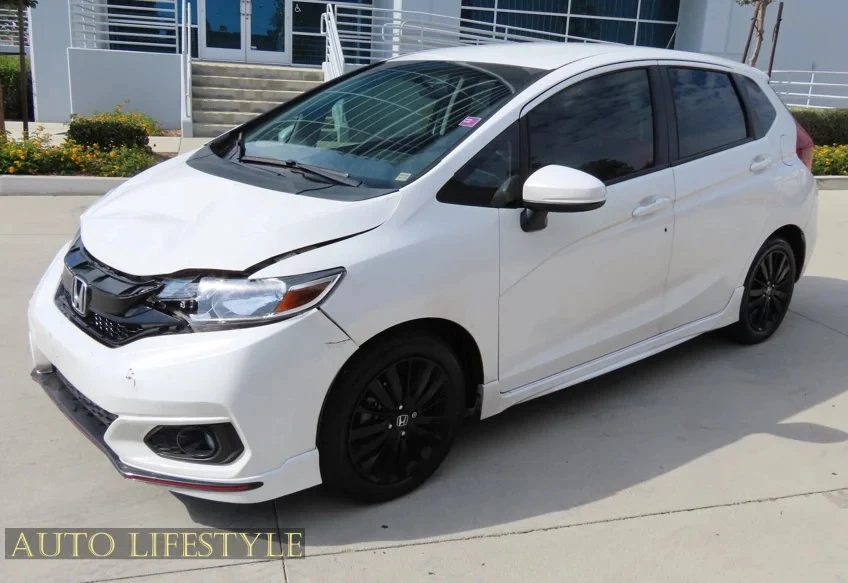 2020 Honda Fit - Image 2 of 31