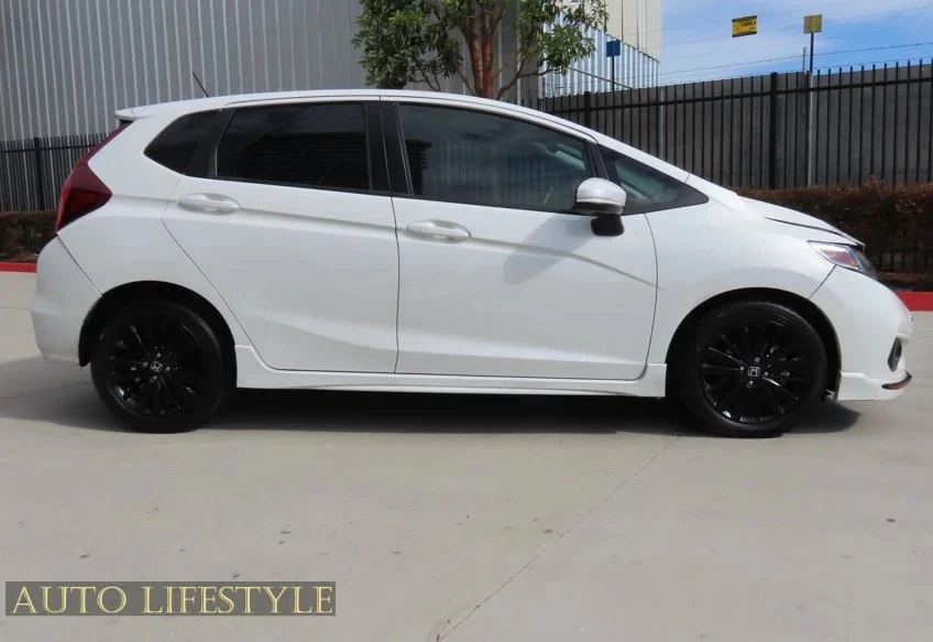 2020 Honda Fit - Image 9 of 31