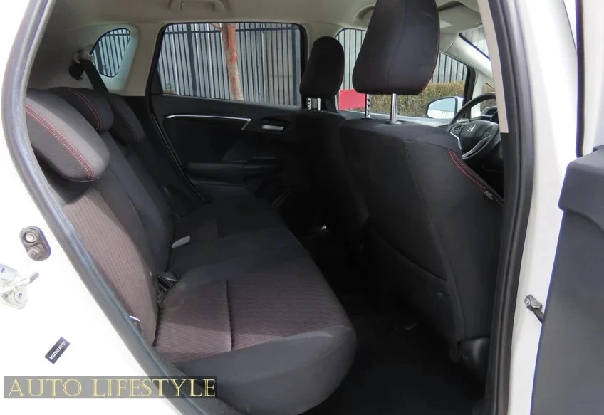 2020 Honda Fit - Image 28 of 31