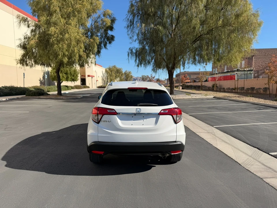 2020 Honda HR-V 2nd Gen - Image 5 of 11
