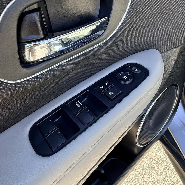 2020 Honda HR-V 2nd Gen - Image 21 of 28