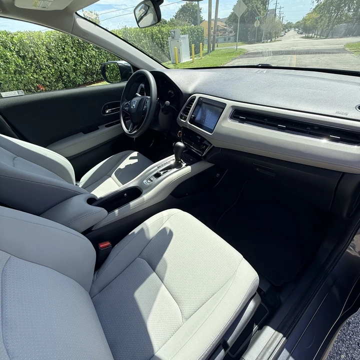 2020 Honda HR-V 2nd Gen - Image 11 of 20
