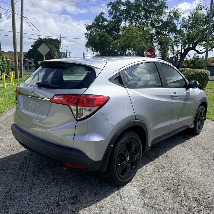 2020 Honda HR-V 2nd Gen - Image 7 of 15