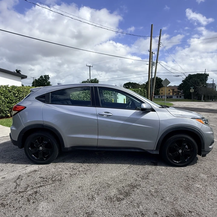 2020 Honda HR-V 2nd Gen - Image 8 of 15