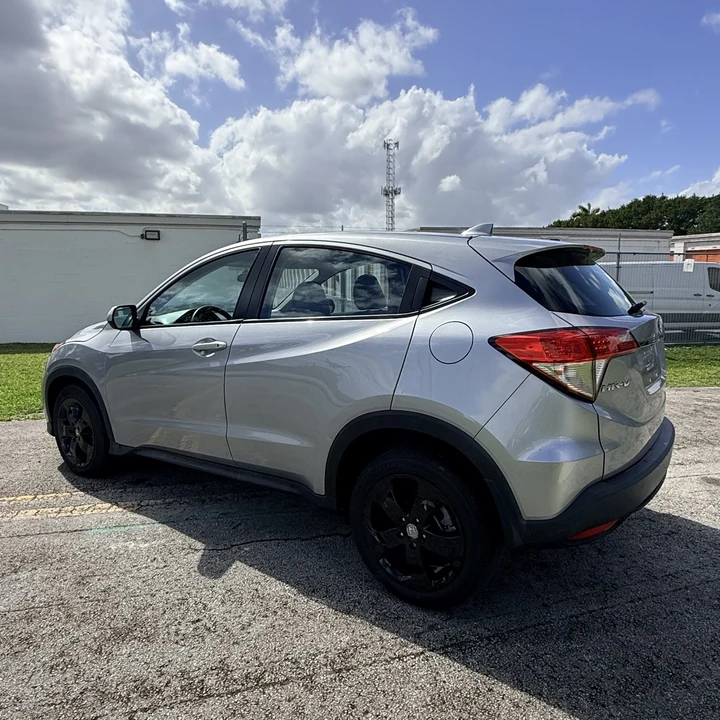 2020 Honda HR-V 2nd Gen - Image 5 of 15
