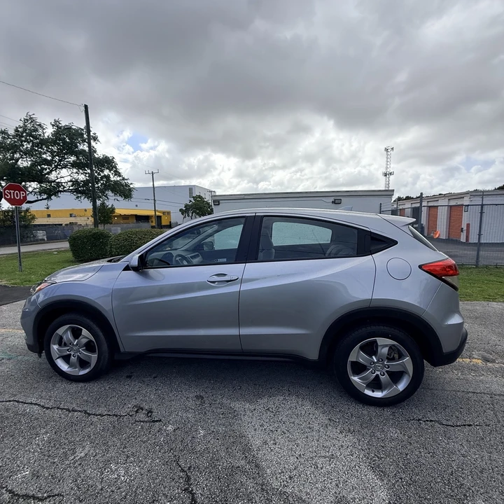 2020 Honda HR-V 2nd Gen - Image 7 of 17