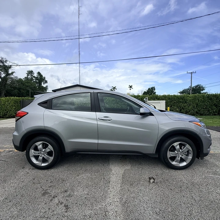 2020 Honda HR-V 2nd Gen - Image 3 of 17