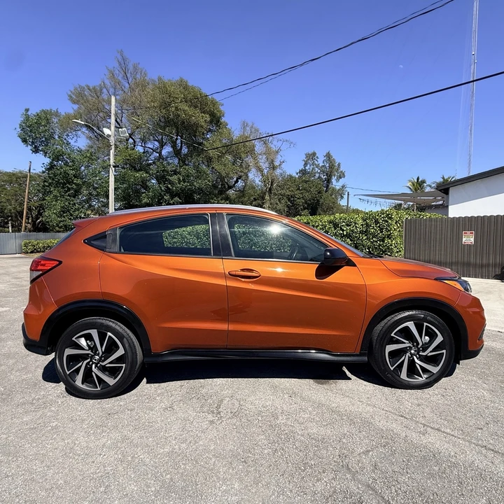 2020 Honda HR-V 2nd Gen - Image 8 of 18