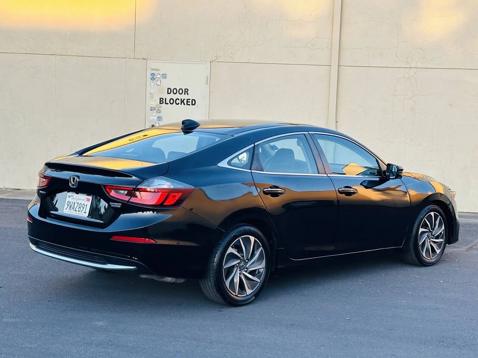 2020 Honda Insight 3rd Gen - Image 9 of 21