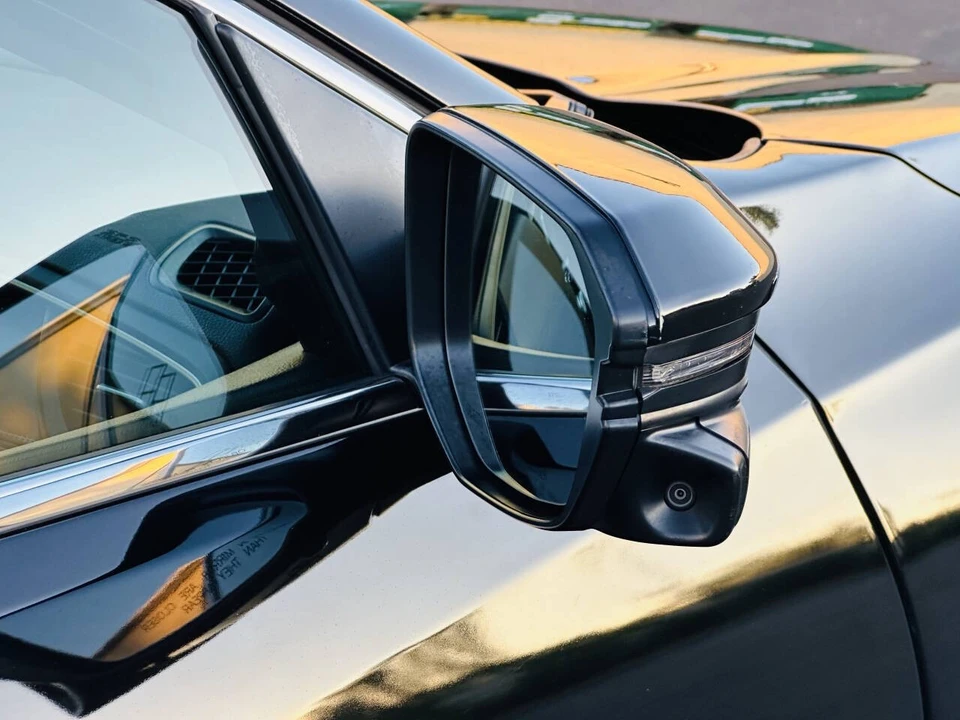 2020 Honda Insight 3rd Gen - Image 11 of 21