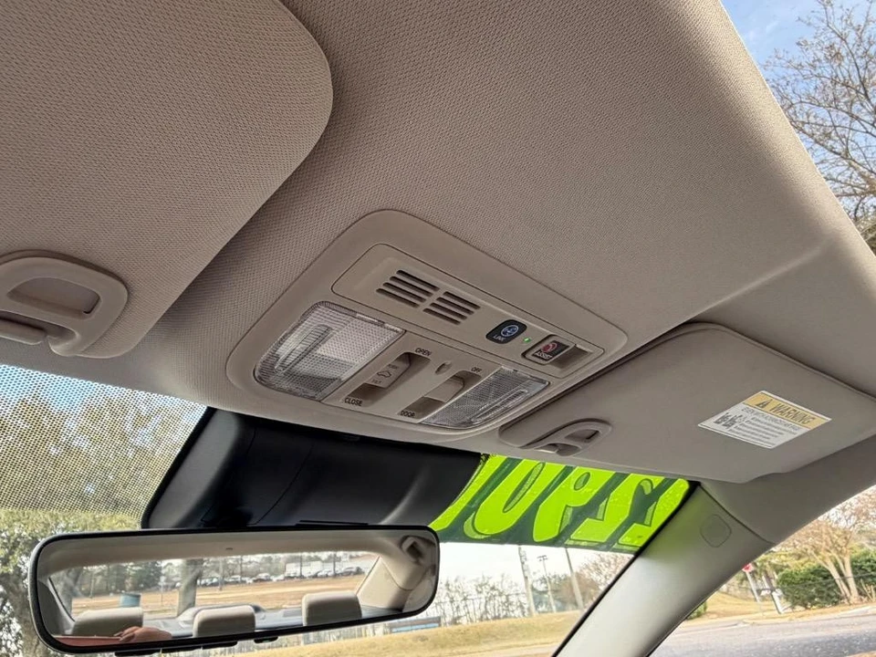 2020 Honda Insight 3rd Gen - Image 20 of 21