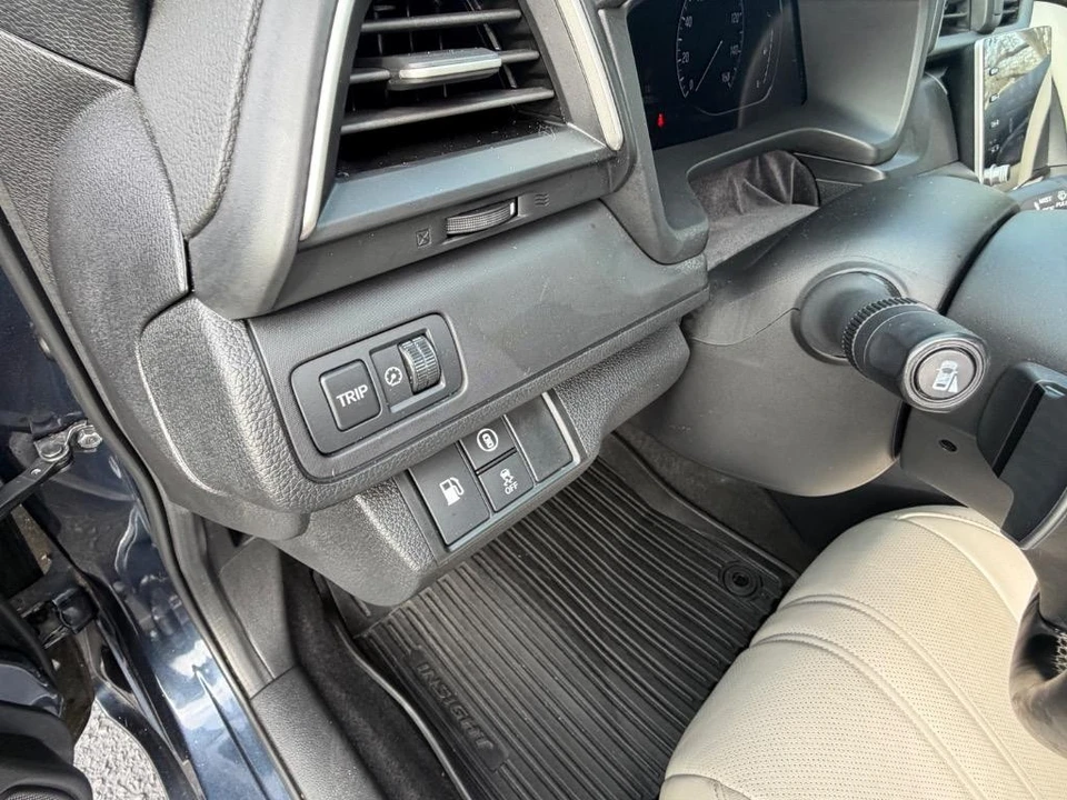 2020 Honda Insight 3rd Gen - Image 9 of 21
