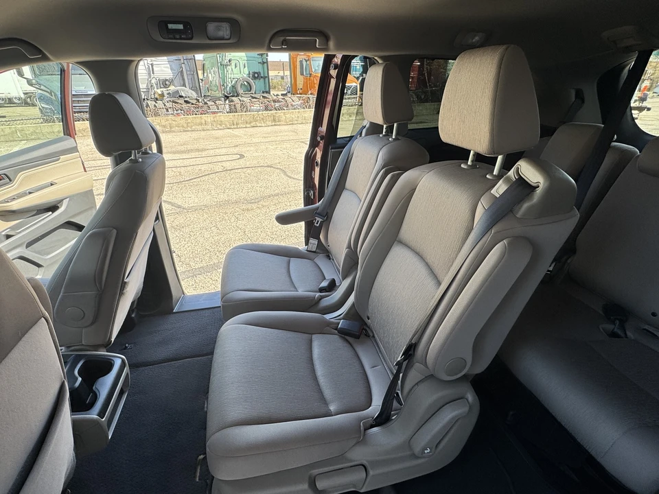 2020 Honda Odyssey - Image 19 of 21