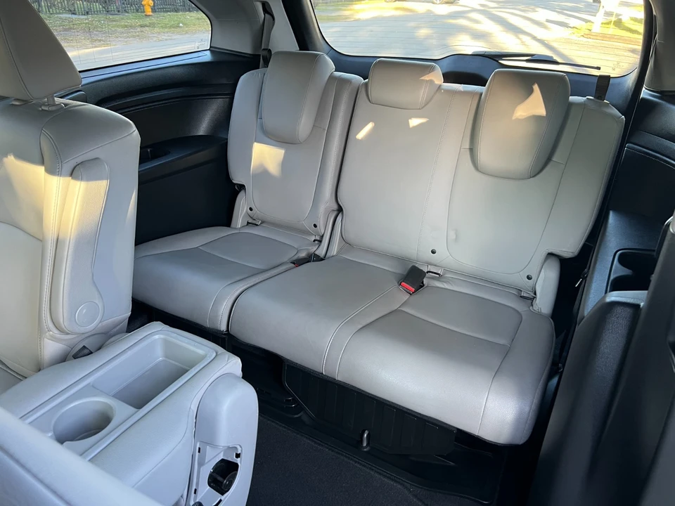 2020 Honda Odyssey - Image 16 of 21