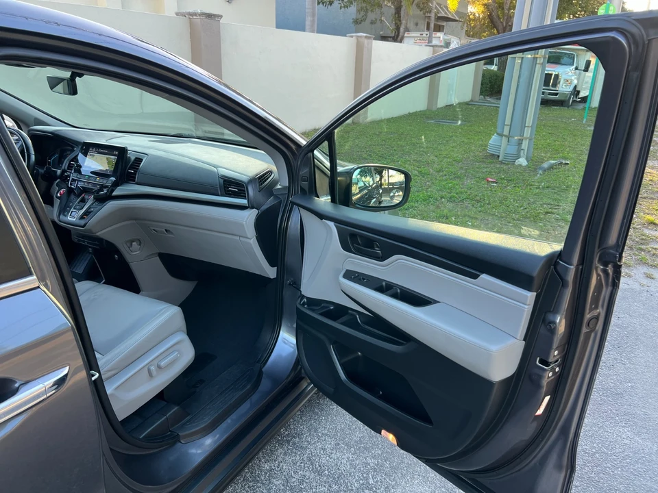 2020 Honda Odyssey - Image 19 of 21