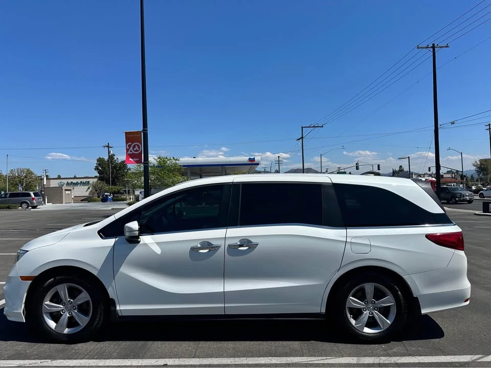2020 Honda Odyssey - Image 2 of 11