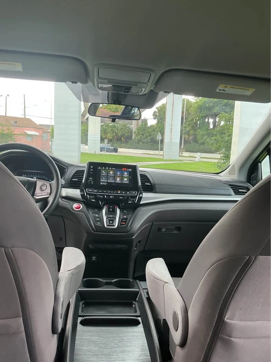 2020 Honda Odyssey - Image 2 of 9