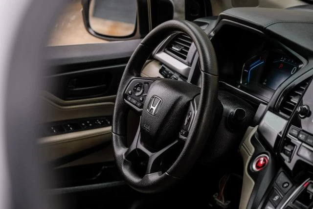 2020 Honda Odyssey - Image 17 of 21