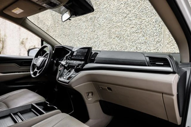 2020 Honda Odyssey - Image 15 of 21