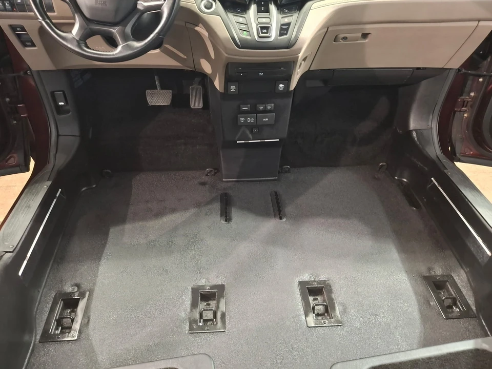 2020 Honda Odyssey - Image 14 of 21