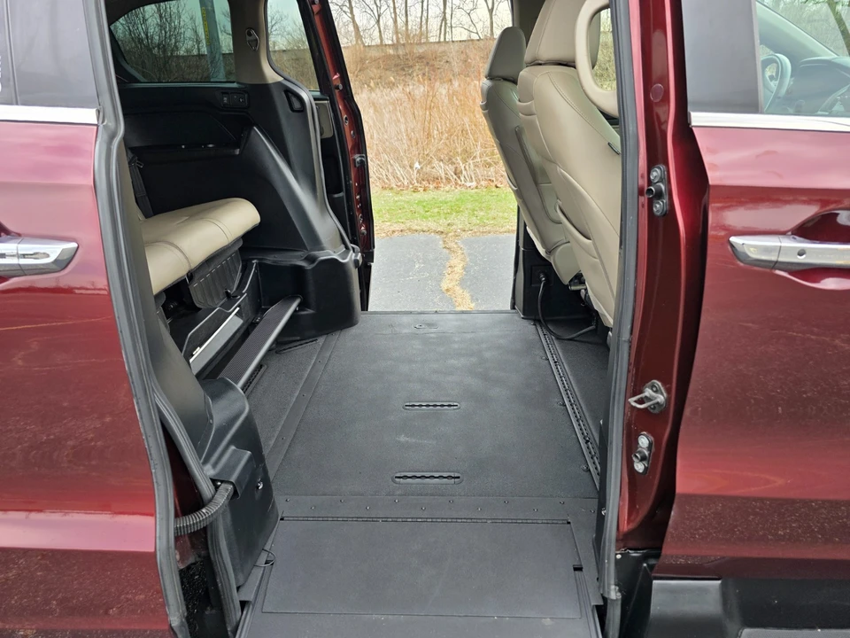 2020 Honda Odyssey - Image 19 of 21