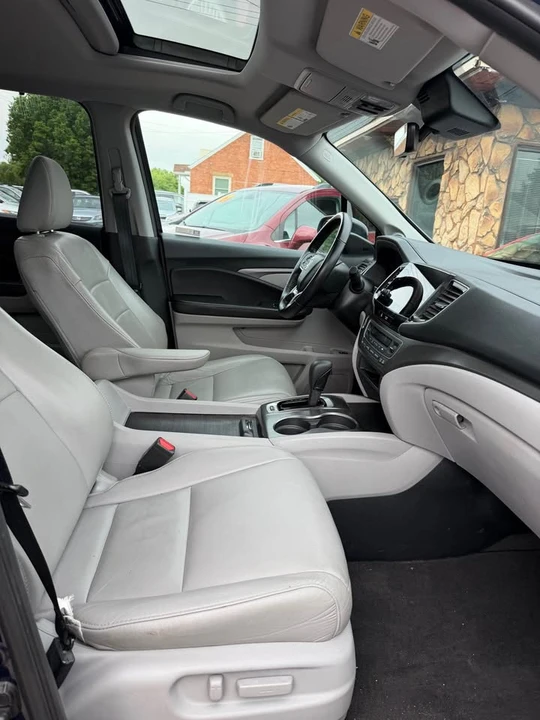 2020 Honda Pilot 3rd Gen - Image 15 of 15