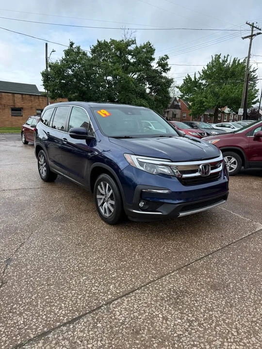 2020 Honda Pilot 3rd Gen - Image 2 of 15