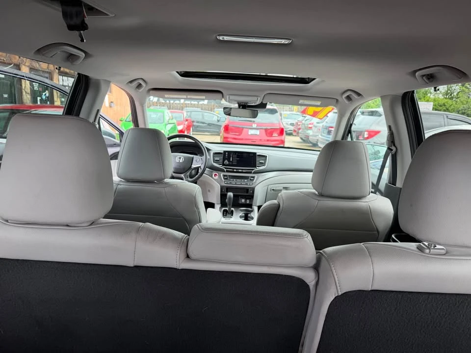 2020 Honda Pilot 3rd Gen - Image 14 of 15