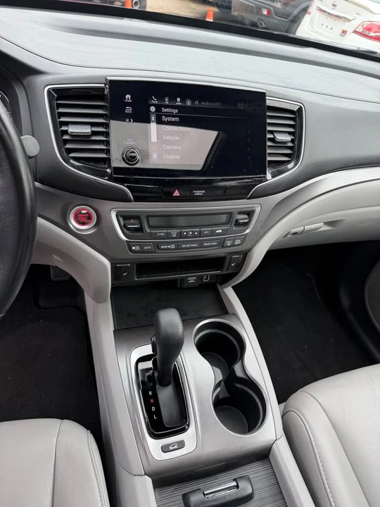 2020 Honda Pilot 3rd Gen - Image 10 of 15