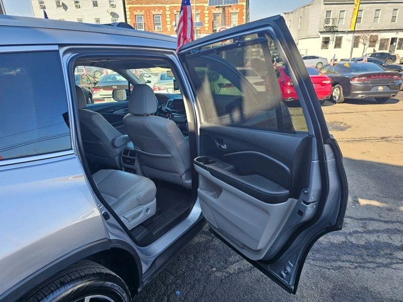 2020 Honda Pilot 3rd Gen - Image 12 of 12