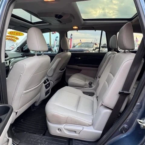 2020 Honda Pilot 3rd Gen - Image 8 of 17