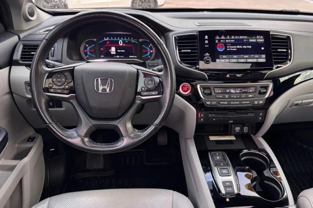 2020 Honda Pilot 3rd Gen - Image 11 of 17