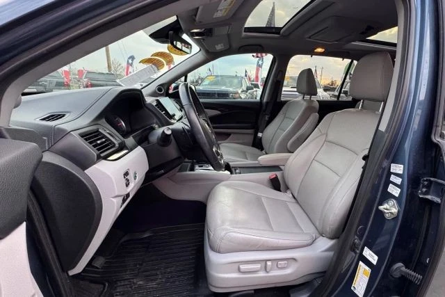 2020 Honda Pilot 3rd Gen - Image 12 of 17