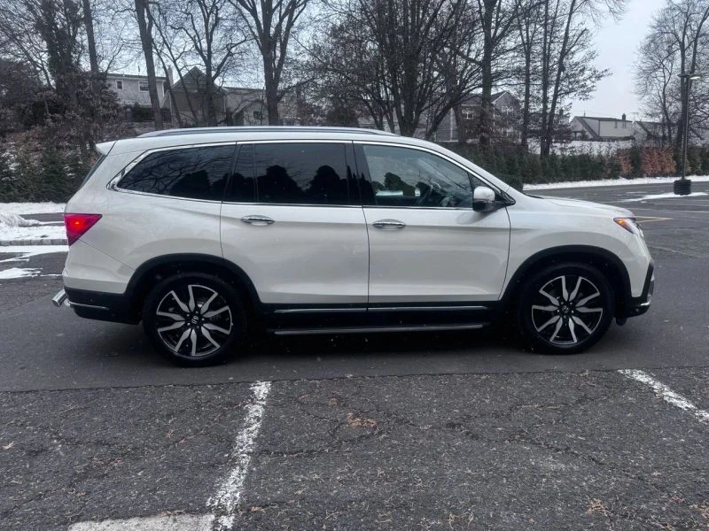 2020 Honda Pilot 3rd Gen - Image 8 of 12