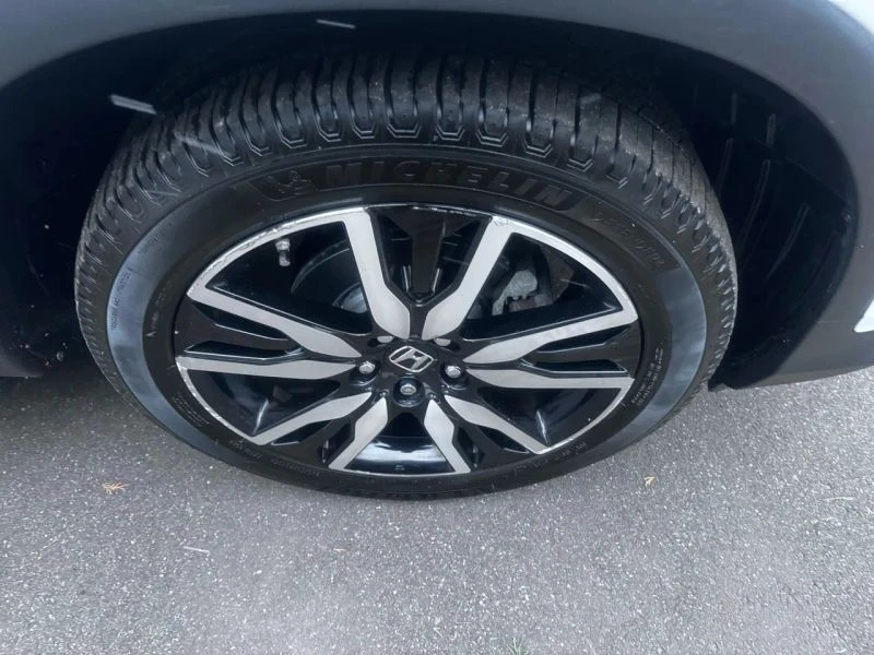 2020 Honda Pilot 3rd Gen - Image 9 of 12
