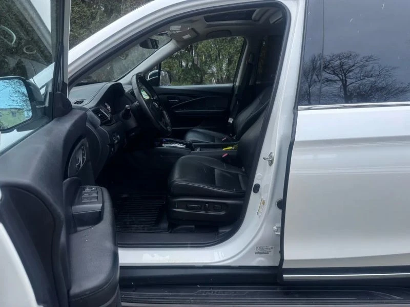 2020 Honda Pilot 3rd Gen - Image 10 of 12