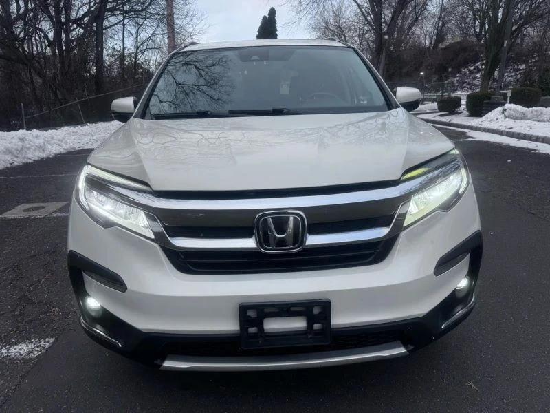 2020 Honda Pilot 3rd Gen - Image 2 of 12