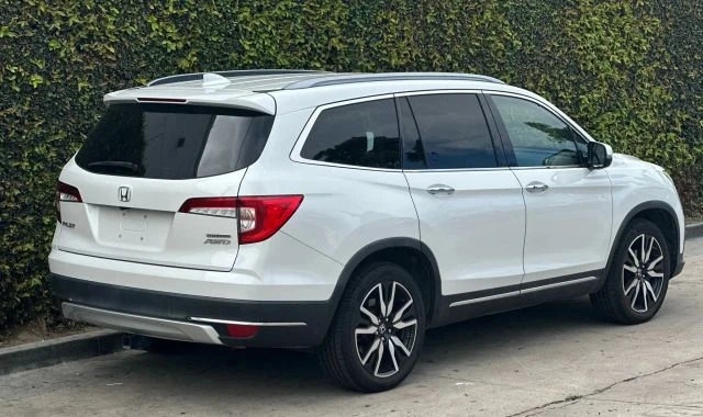 2020 Honda Pilot 3rd Gen - Image 14 of 21