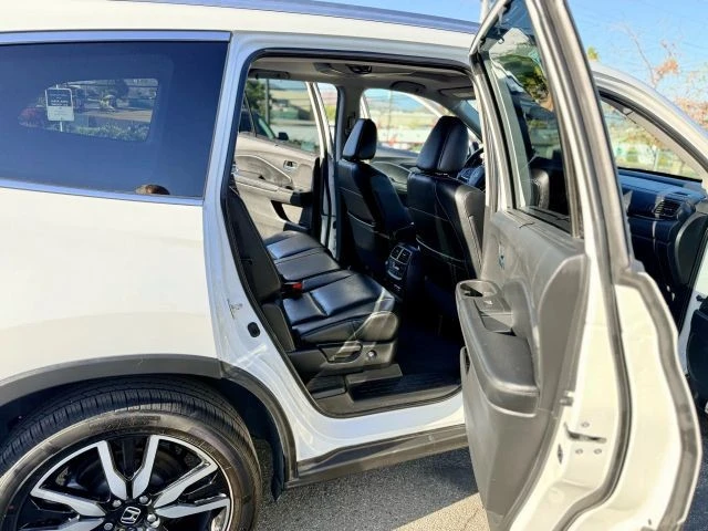 2020 Honda Pilot 3rd Gen - Image 18 of 21