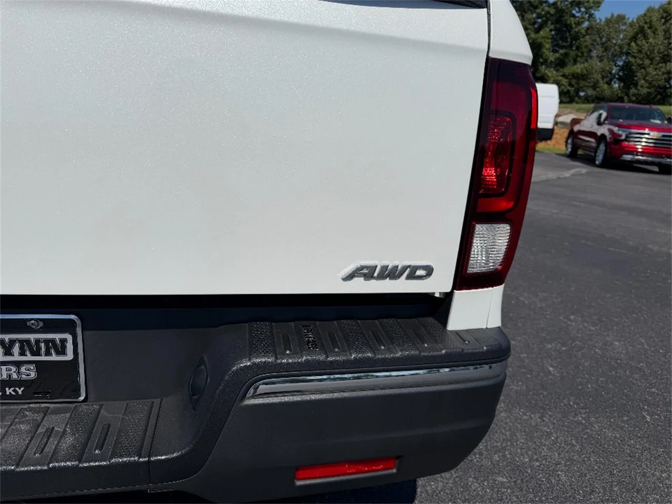 2020 Honda Ridgeline 2nd Gen - Image 10 of 31