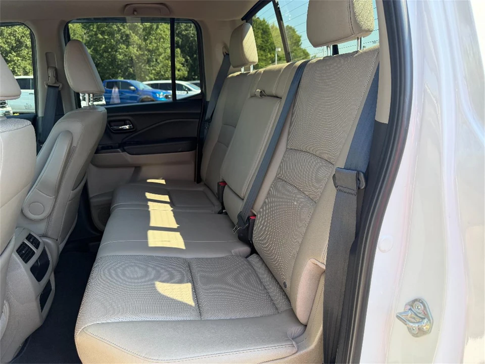 2020 Honda Ridgeline 2nd Gen - Image 16 of 31