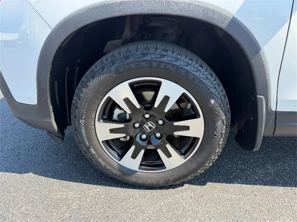 2020 Honda Ridgeline 2nd Gen - Image 9 of 31