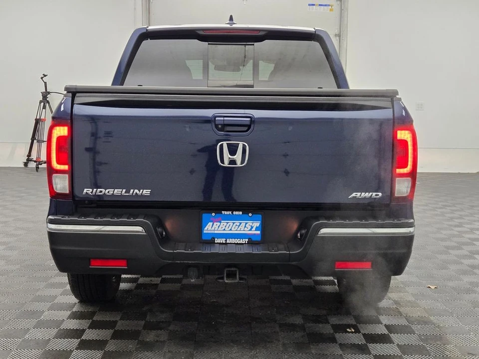 2020 Honda Ridgeline 2nd Gen - Image 11 of 12
