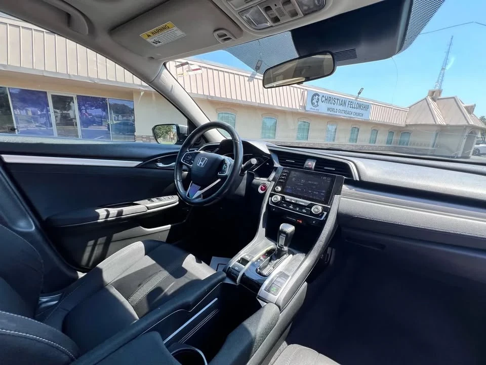 2020 Honda Civic 10th Gen - Image 15 of 20