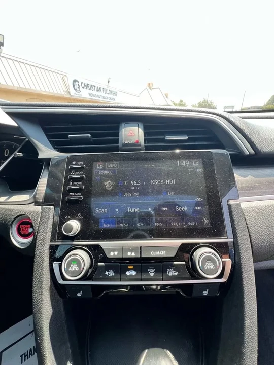 2020 Honda Civic 10th Gen - Image 18 of 20