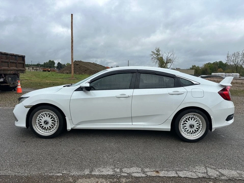 2020 Honda Civic 10th Gen - Image 2 of 17