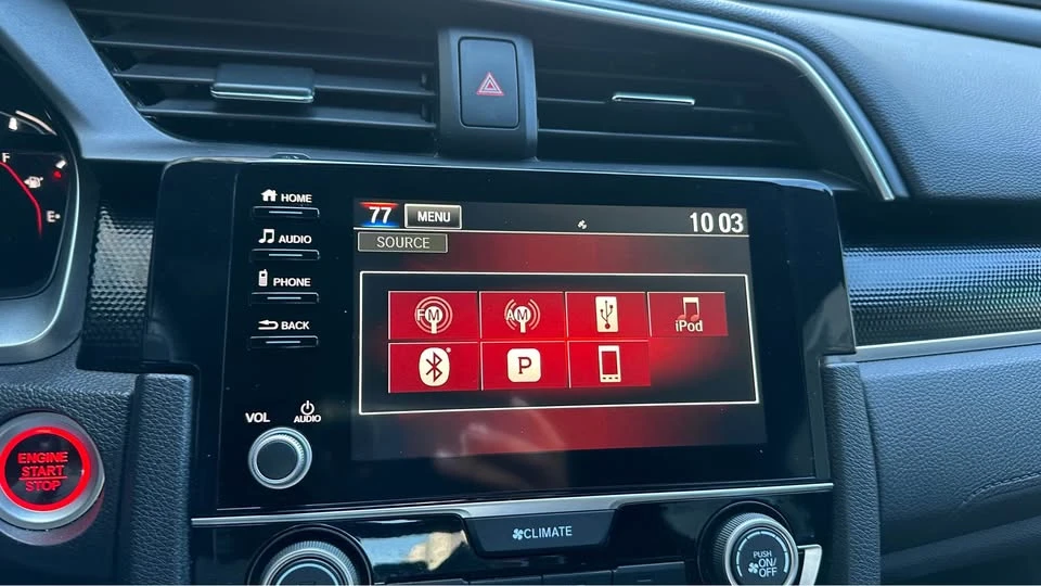 2020 Honda Civic 10th Gen - Image 6 of 11