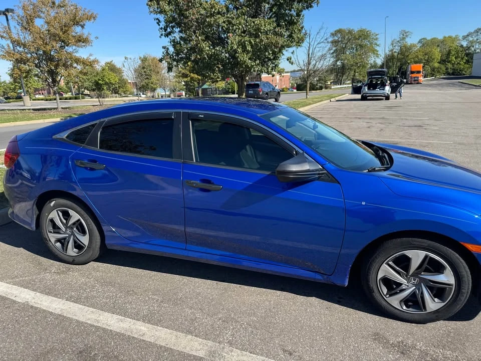 2020 Honda Civic 10th Gen - Image 10 of 12