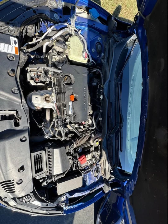 2020 Honda Civic 10th Gen - Image 2 of 12