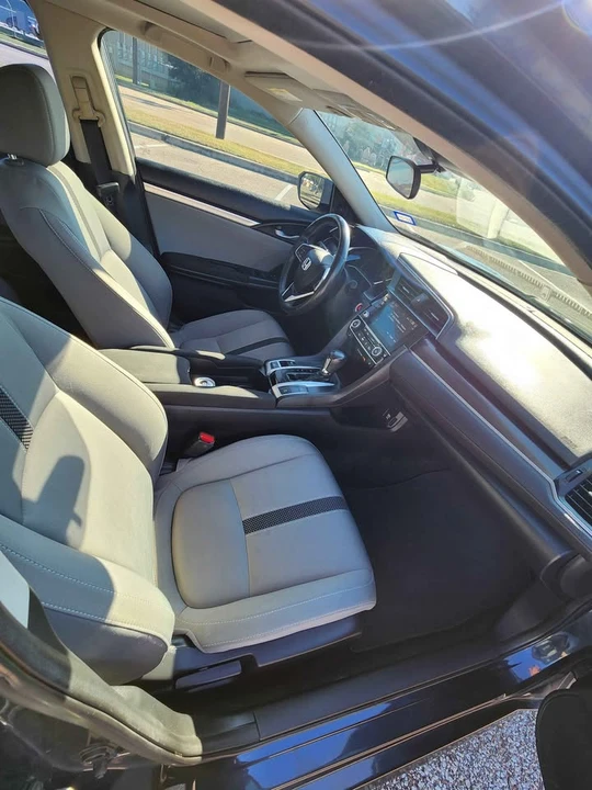 2020 Honda Civic 10th Gen - Image 11 of 16